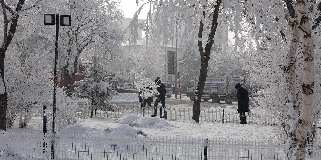 Erzurum buz kesti: Sıfırın altında 24,9